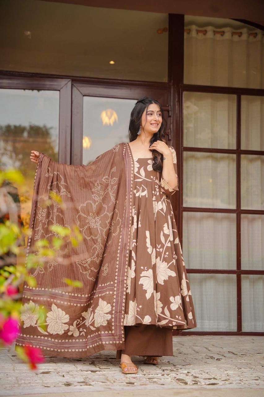 Elegant Evening Gown view 2